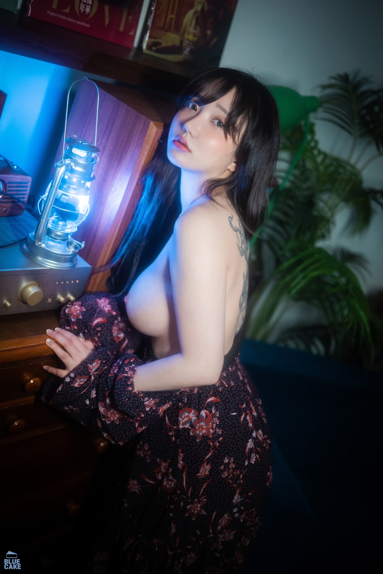 Son Yeeun 손예은, [BLUECAKE] Nothing RED+