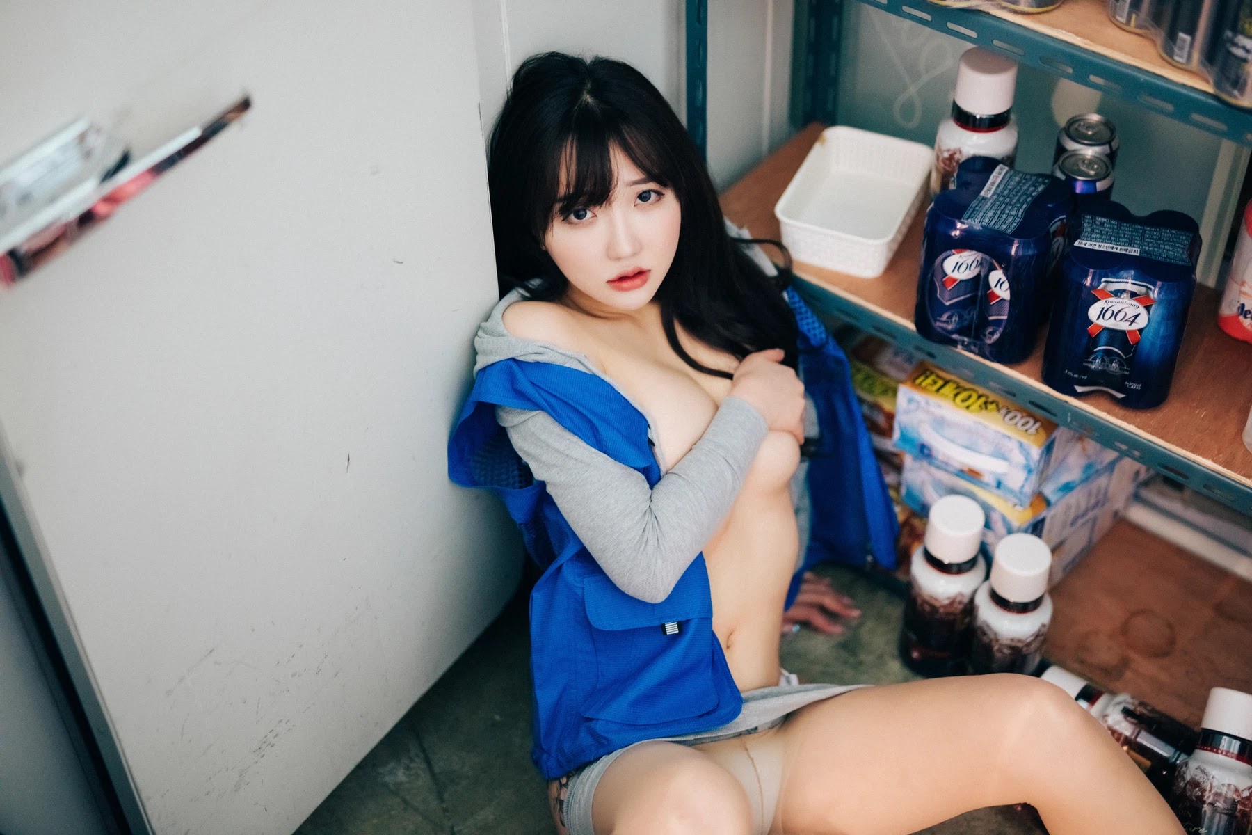 Son Yeeun 손예은, [LOOZY] Convenience Store Part Timer Set.02