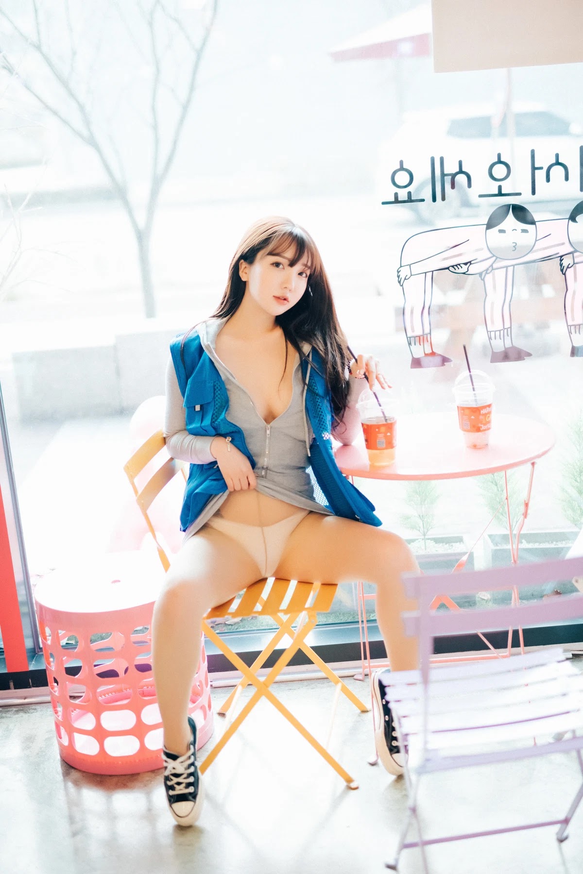 Son Yeeun 손예은, [LOOZY] Convenience Store Part Timer Set.02