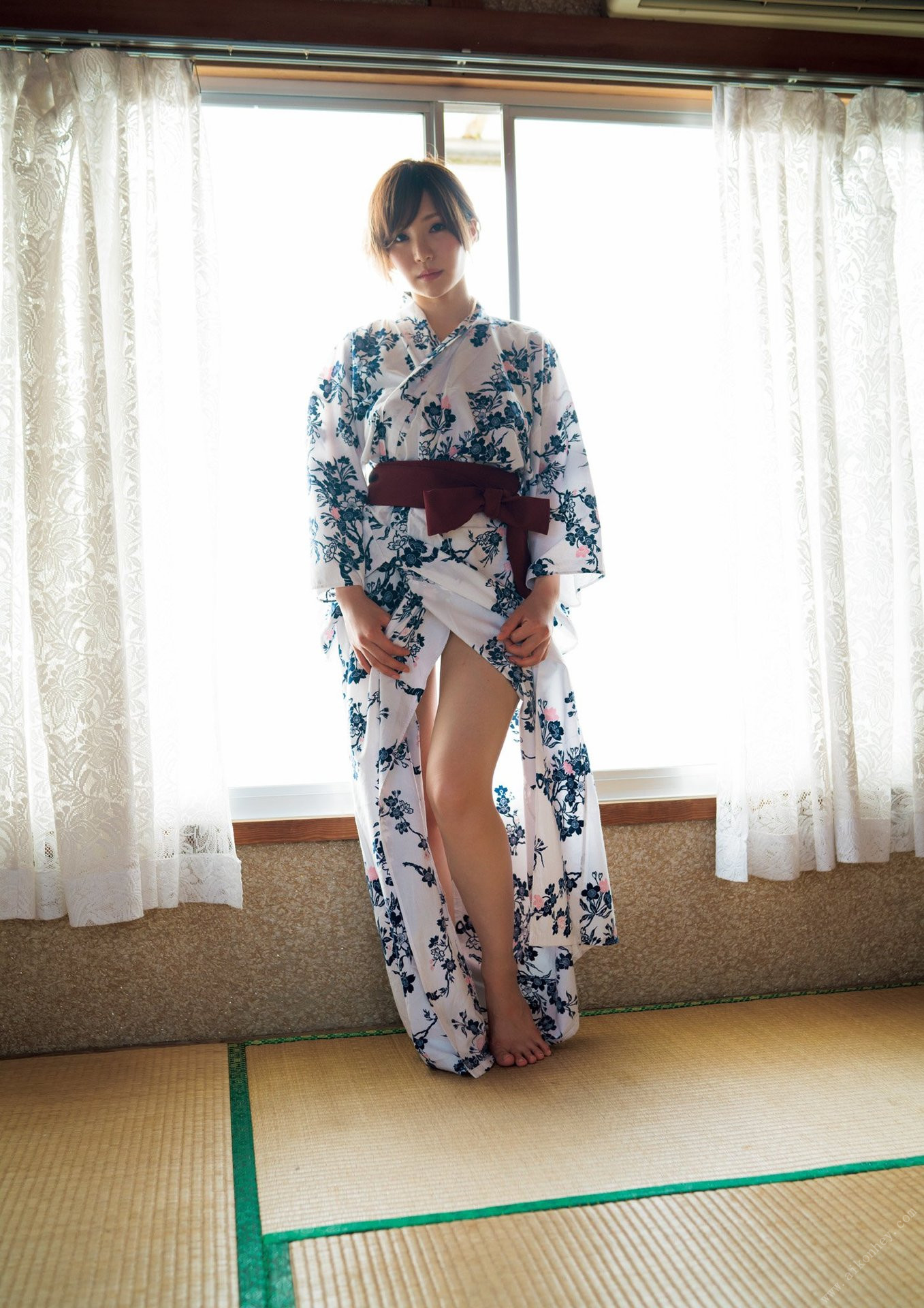 Aoi 葵, 写真集 「Hollyhock」 Set.01
