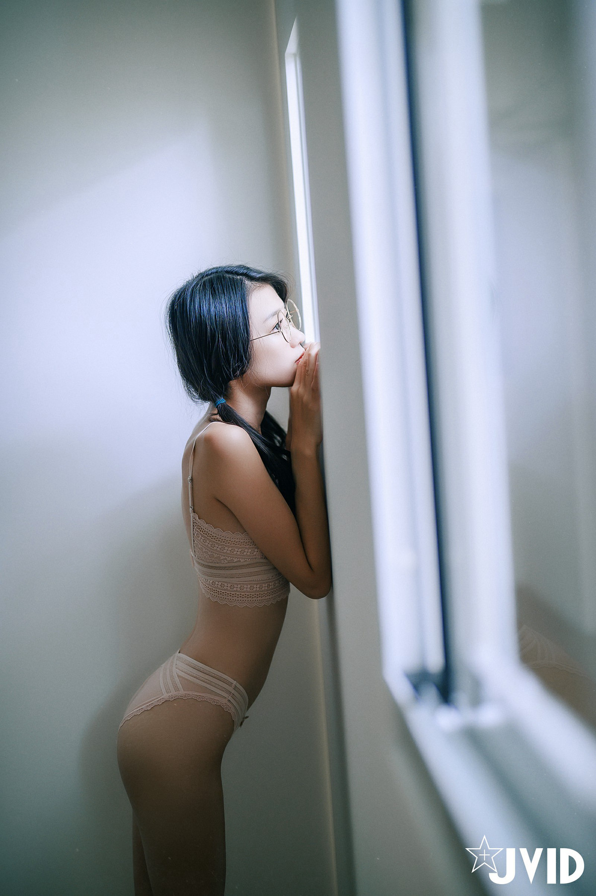 JVID精品 高顏值甜美學妹誘惑🔥清純校花🔥放學後的教室，學妹說她喜歡我 Vol.01