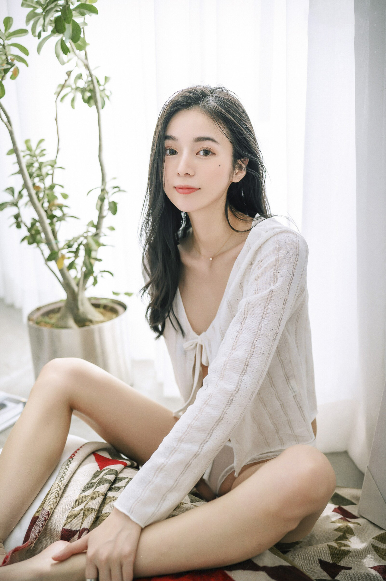 JVID精品 超仙辰辰 💕 仙女下凡玩遊戲輸了，成為任你使喚、讓你舒服的一日女友，隱藏版更多超性感畫面唷！