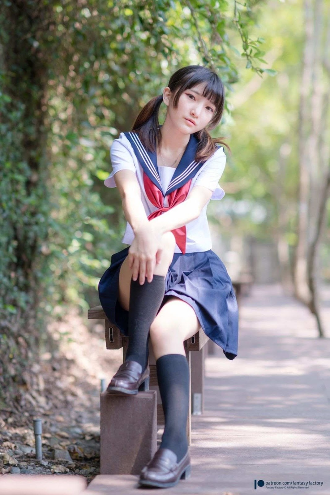 [小丁Patron] High School Girl with Pretty Pussy 皮衣濕身誘惑 (Fantasy Factory)