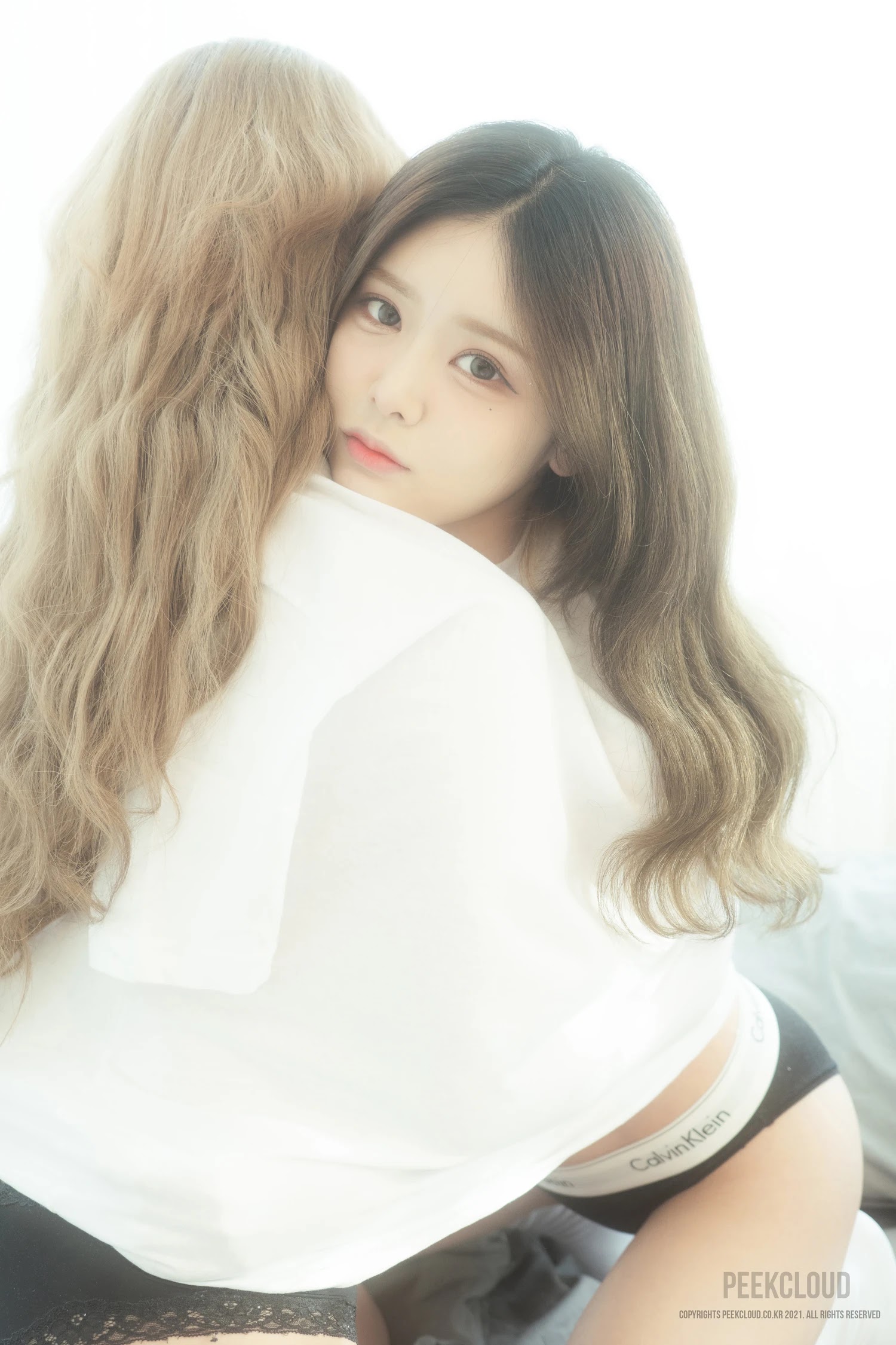 Yuka 유카, Jeong Bomi 정보미, [PEEKCLOUD] Christmas Twin Edition Set.01
