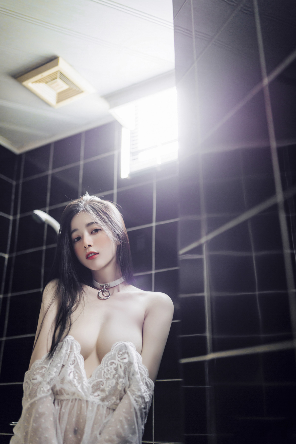 仙仙辰久違單人寫真🔞誠意超豐富寫真，全裸拍攝加六套服裝，爆炸性感女友系辰辰 Vol.01