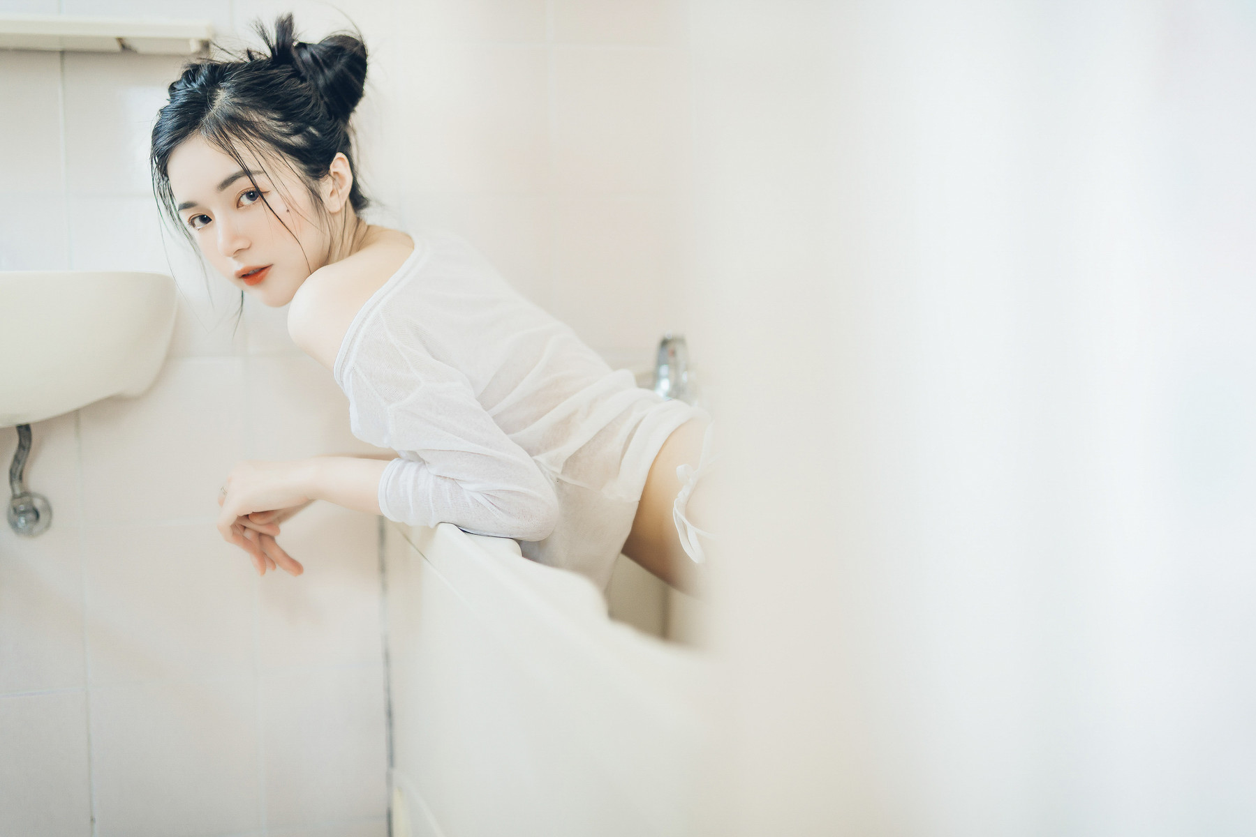超仙美人辰辰💗 最誠意尺度 激凸 透點進化 隱藏版淋濕了! Vol.02