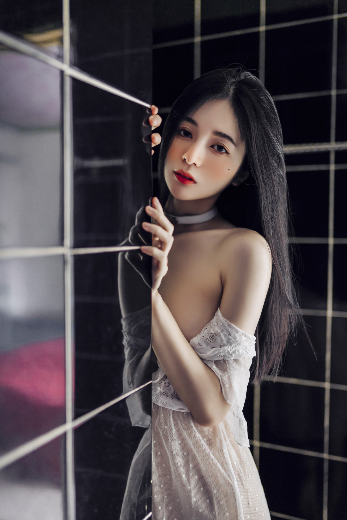 仙仙辰久違單人寫真🔞誠意超豐富寫真，全裸拍攝加六套服裝，爆炸性感女友系辰辰 Vol.01