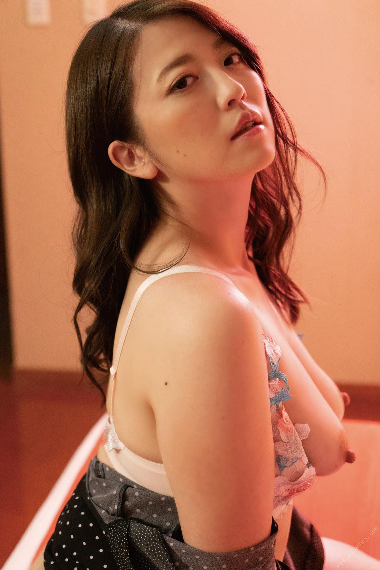 Ririko Kinoshita 木下凛々子, デジタル写真集 春夏秋冬 「初秋」