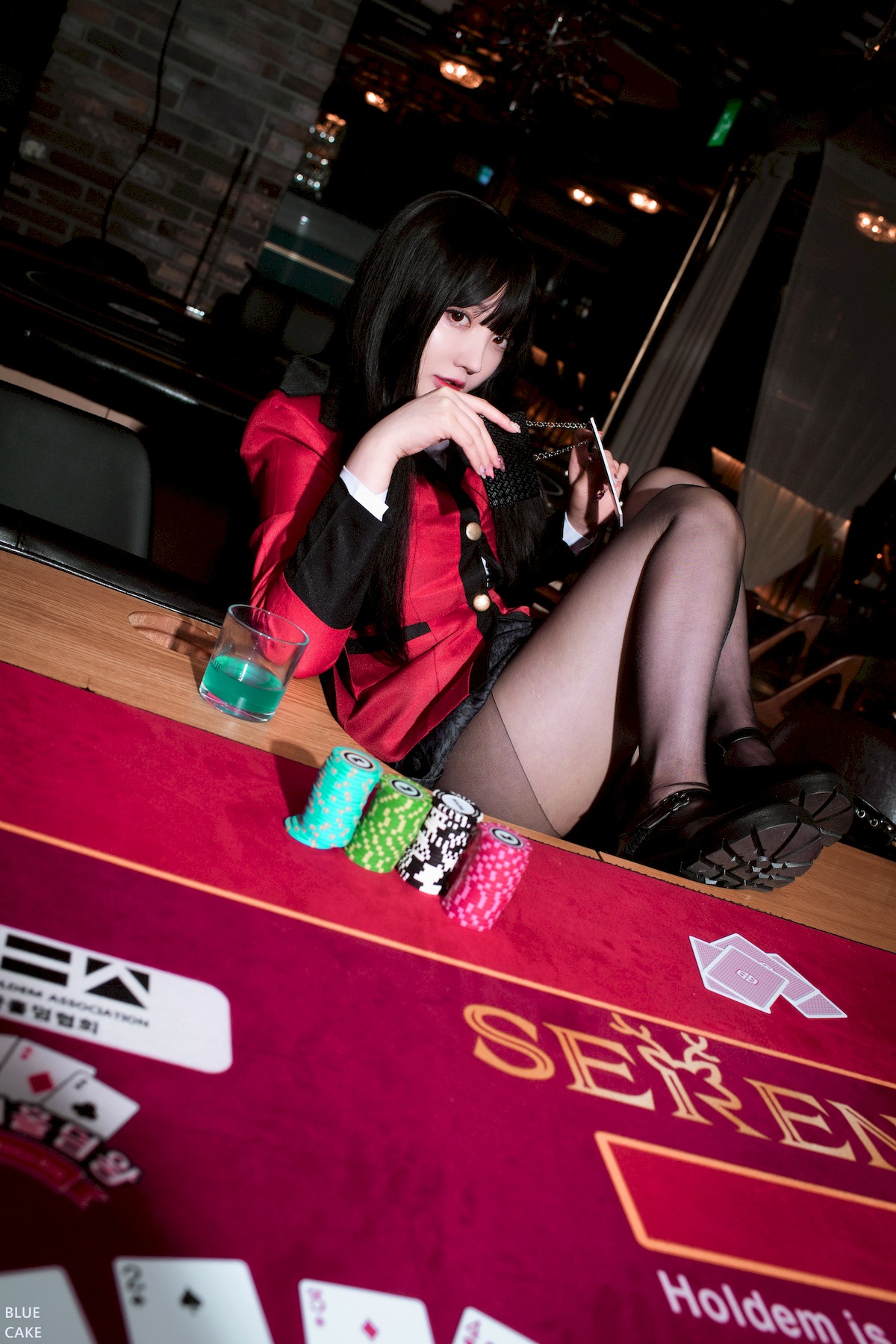 Son Yeeun 손예은, [BLUECAKE] Hardcore Gambling Set.01