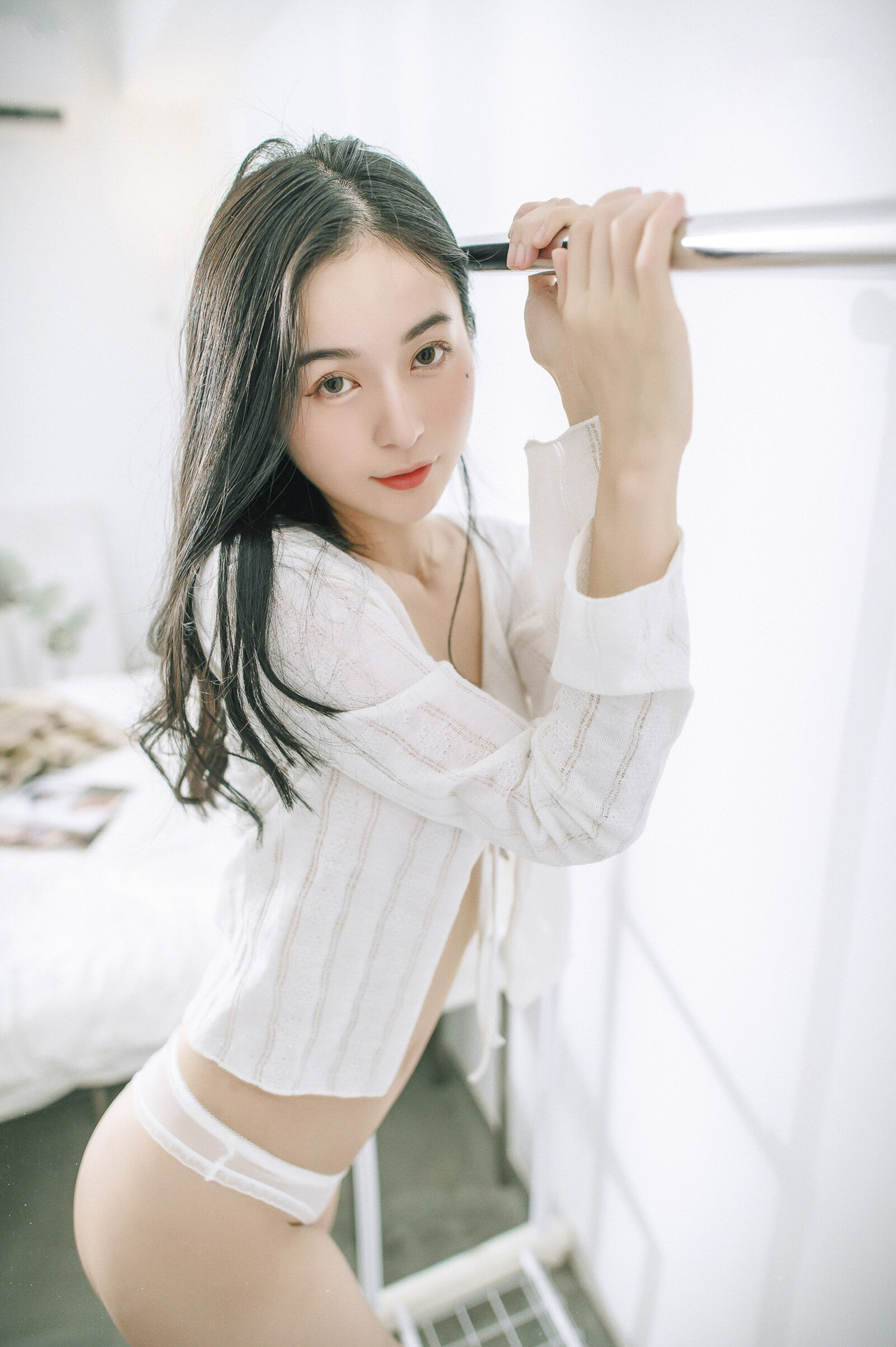 JVID精品 超仙辰辰 💕 仙女下凡玩遊戲輸了，成為任你使喚、讓你舒服的一日女友，隱藏版更多超性感畫面唷！
