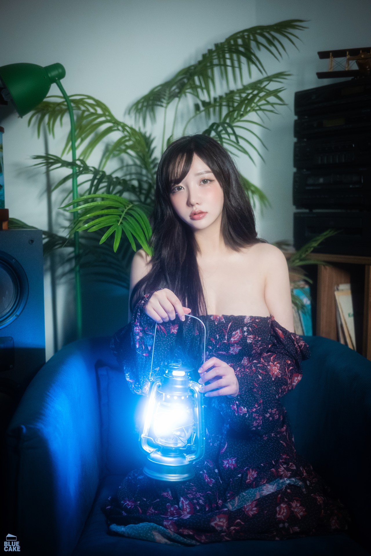 Son Yeeun 손예은, [BLUECAKE] Nothing RED+