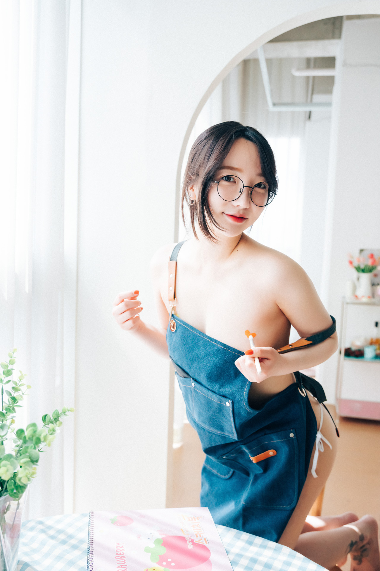 Son Yeeun 손예은, [Loozy] Nudy Painter + S.ver – Set.02