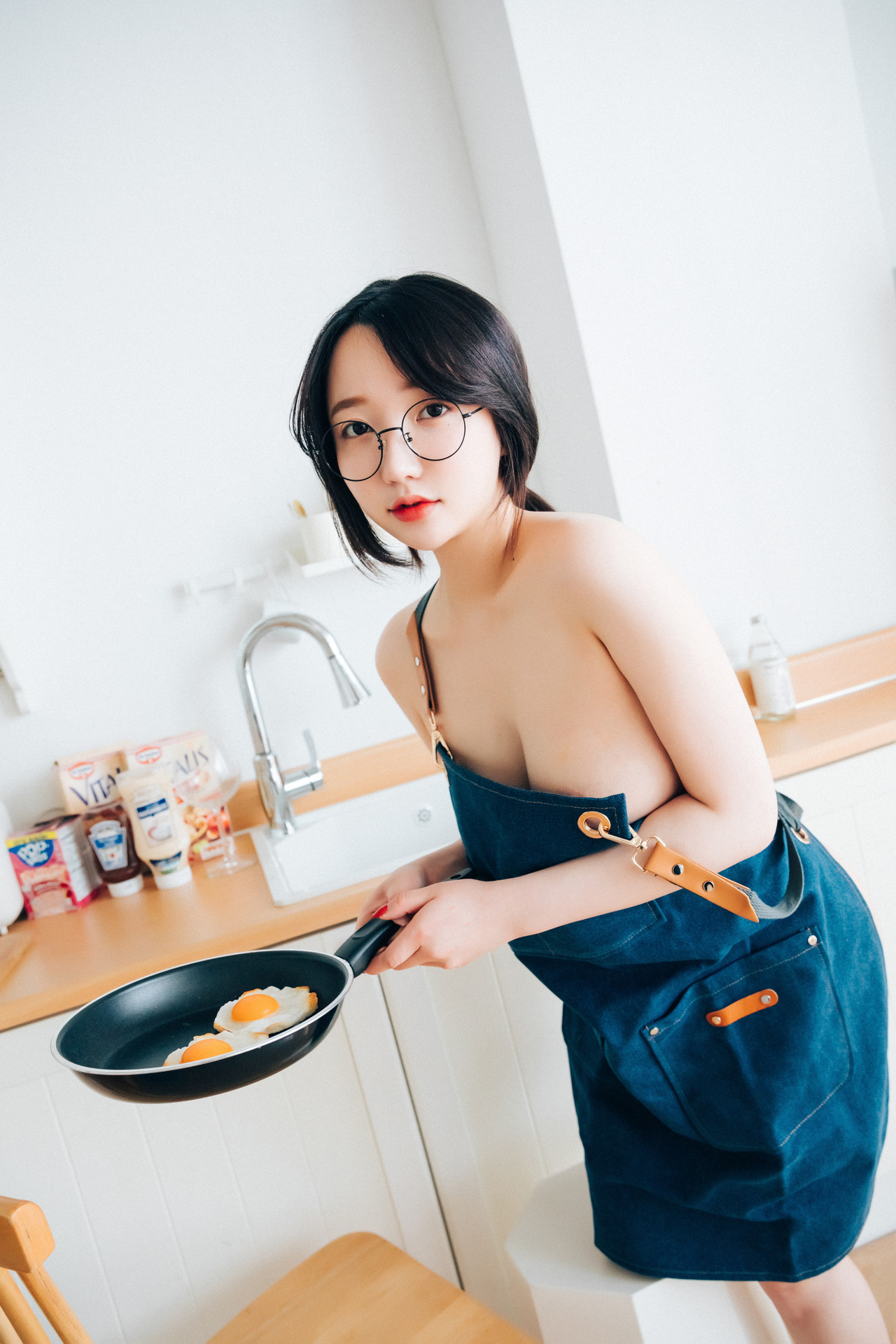 Son Yeeun 손예은, [Loozy] Nudy Painter + S.ver – Set.02