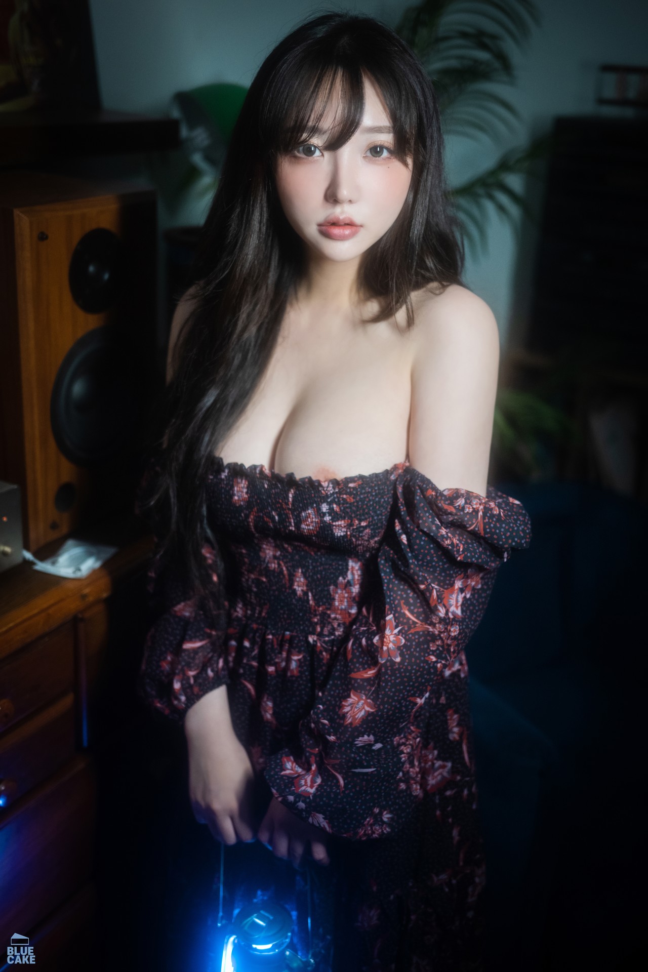 Son Yeeun 손예은, [BLUECAKE] Nothing RED+