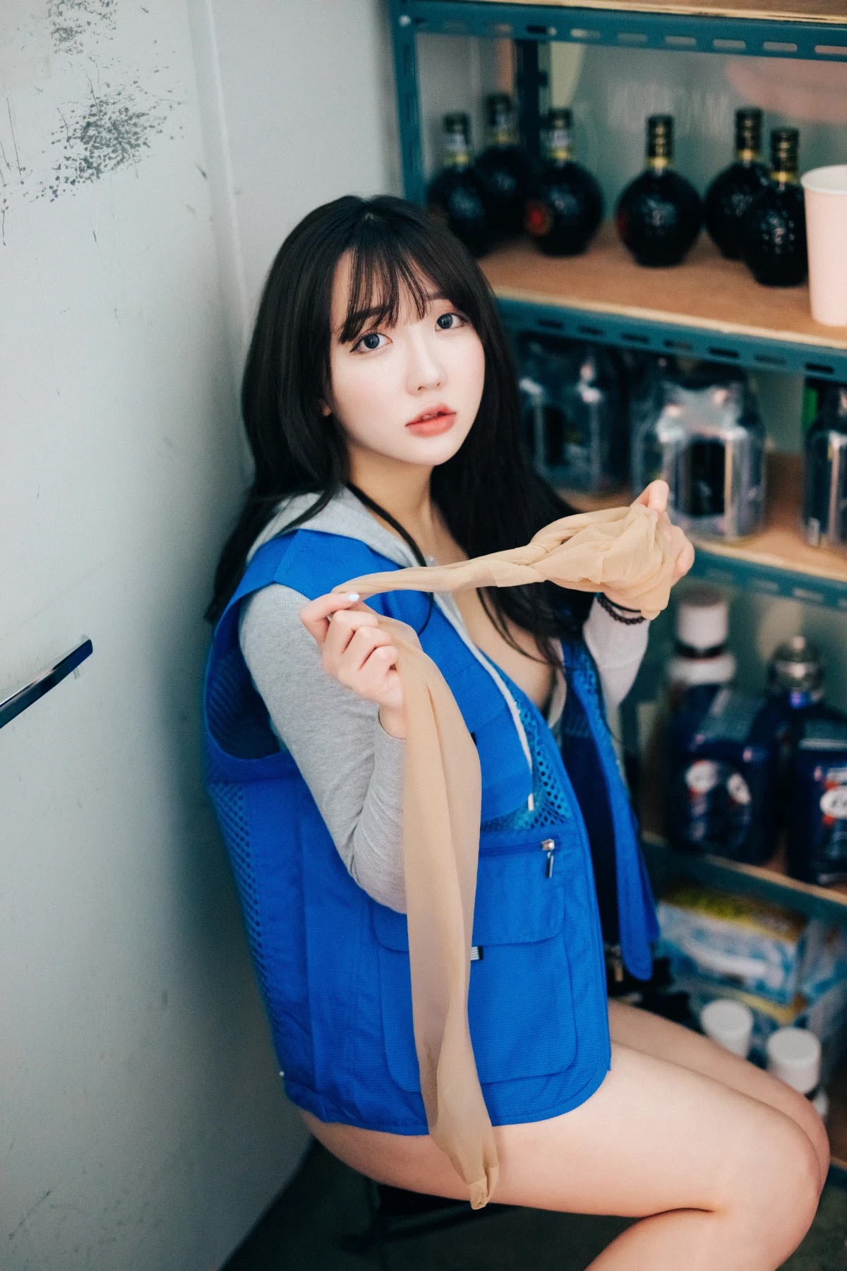 Son Yeeun 손예은, [LOOZY] Convenience Store Part Timer Set.02