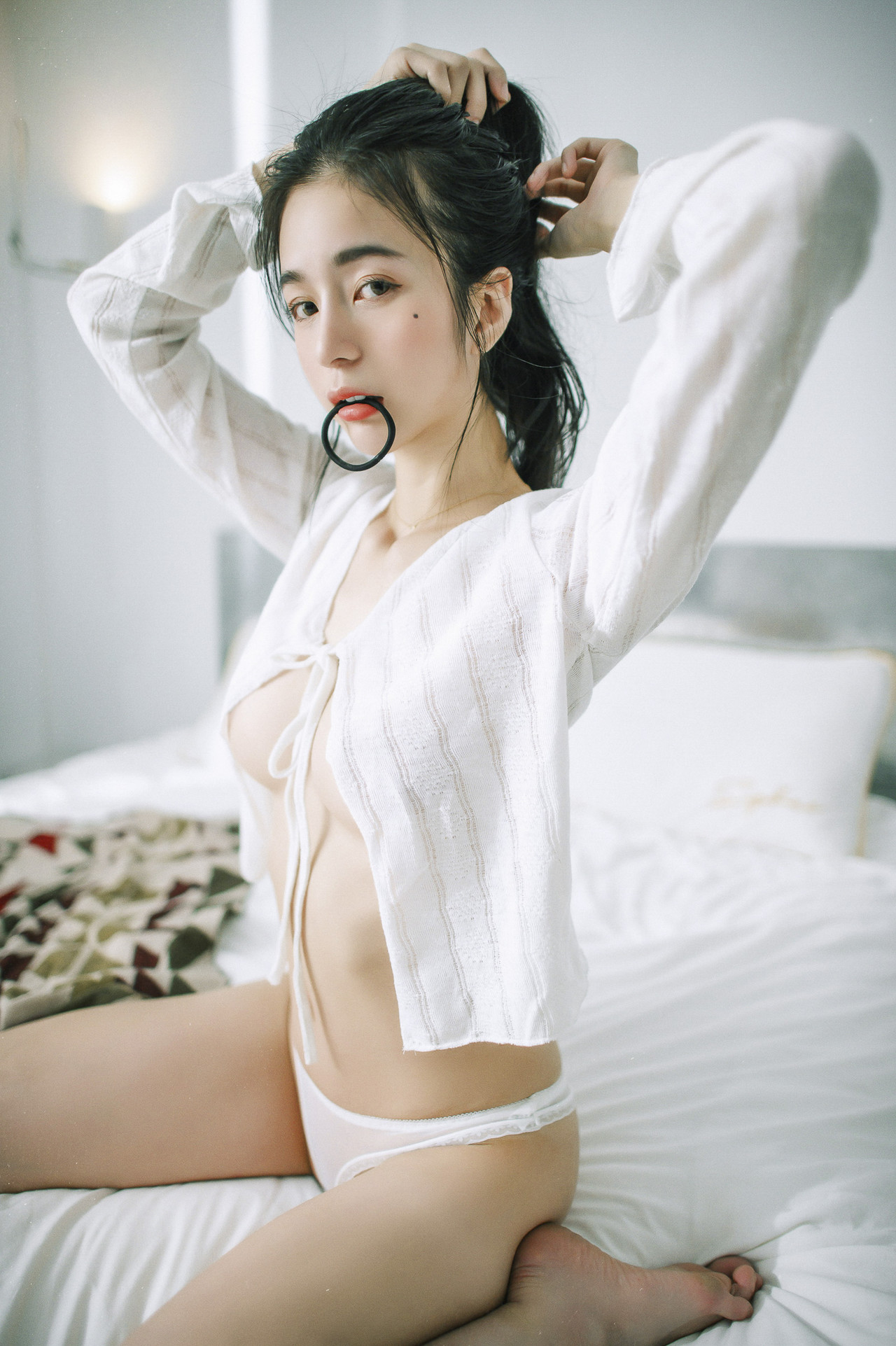 JVID精品 超仙辰辰 💕 仙女下凡玩遊戲輸了，成為任你使喚、讓你舒服的一日女友，隱藏版更多超性感畫面唷！