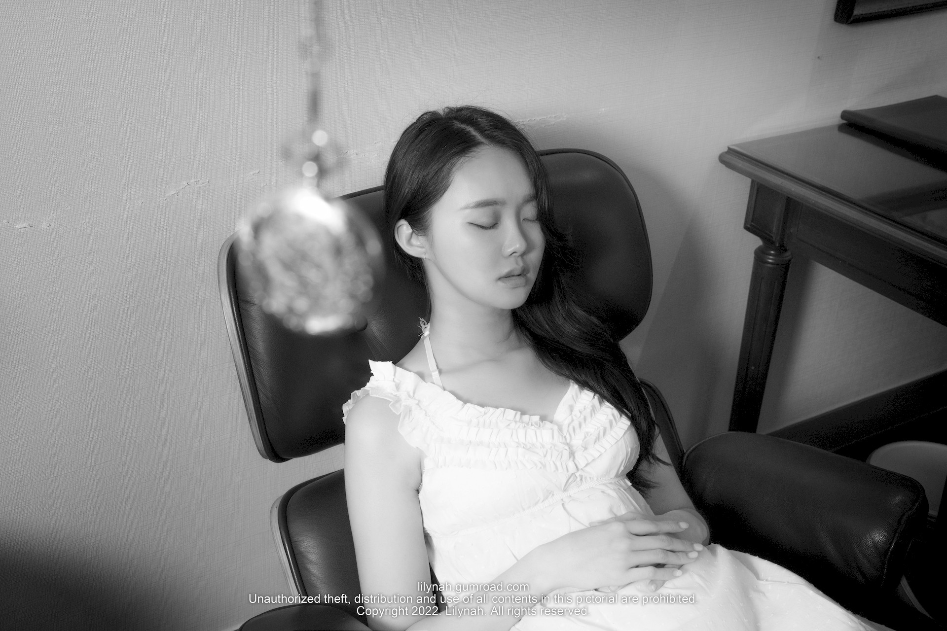 Inah 이나, [Lilynah] Inah Vol.23 Sixth Sense Set.01