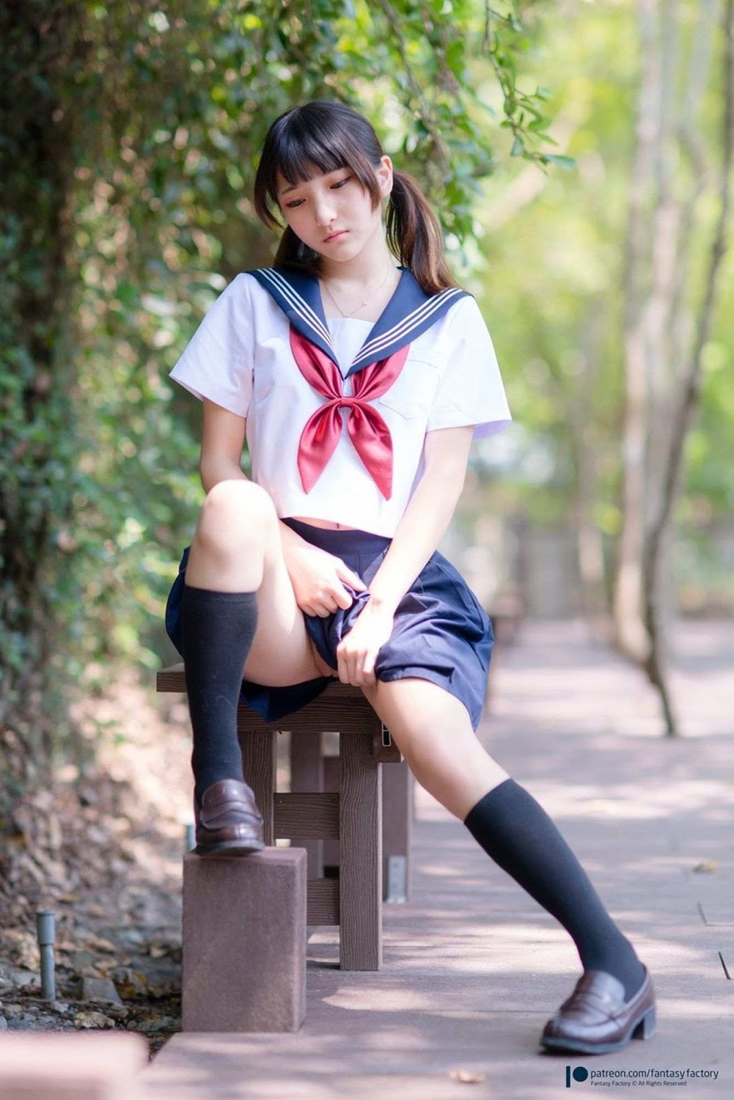 [小丁Patron] High School Girl with Pretty Pussy 皮衣濕身誘惑 (Fantasy Factory)