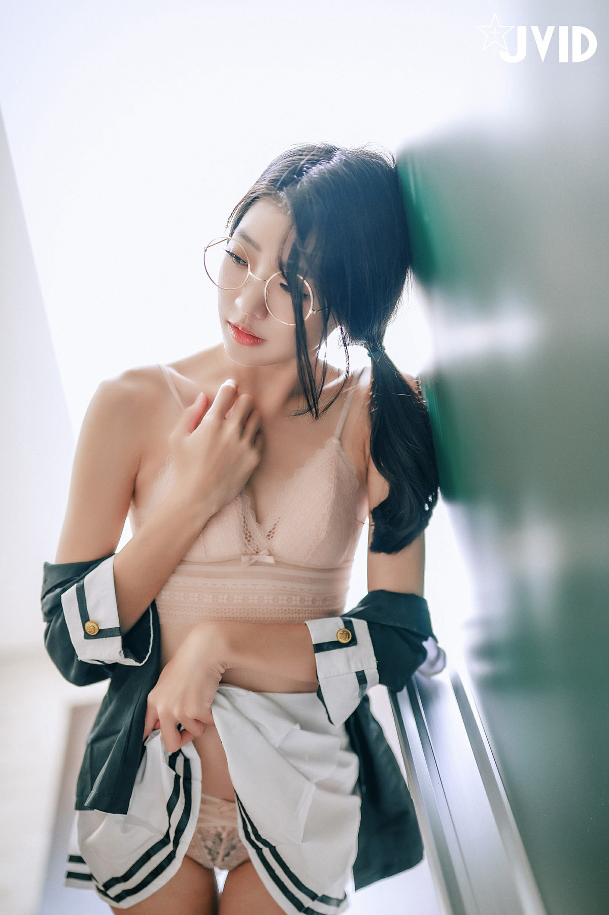 JVID精品 高顏值甜美學妹誘惑🔥清純校花🔥放學後的教室，學妹說她喜歡我 Vol.01