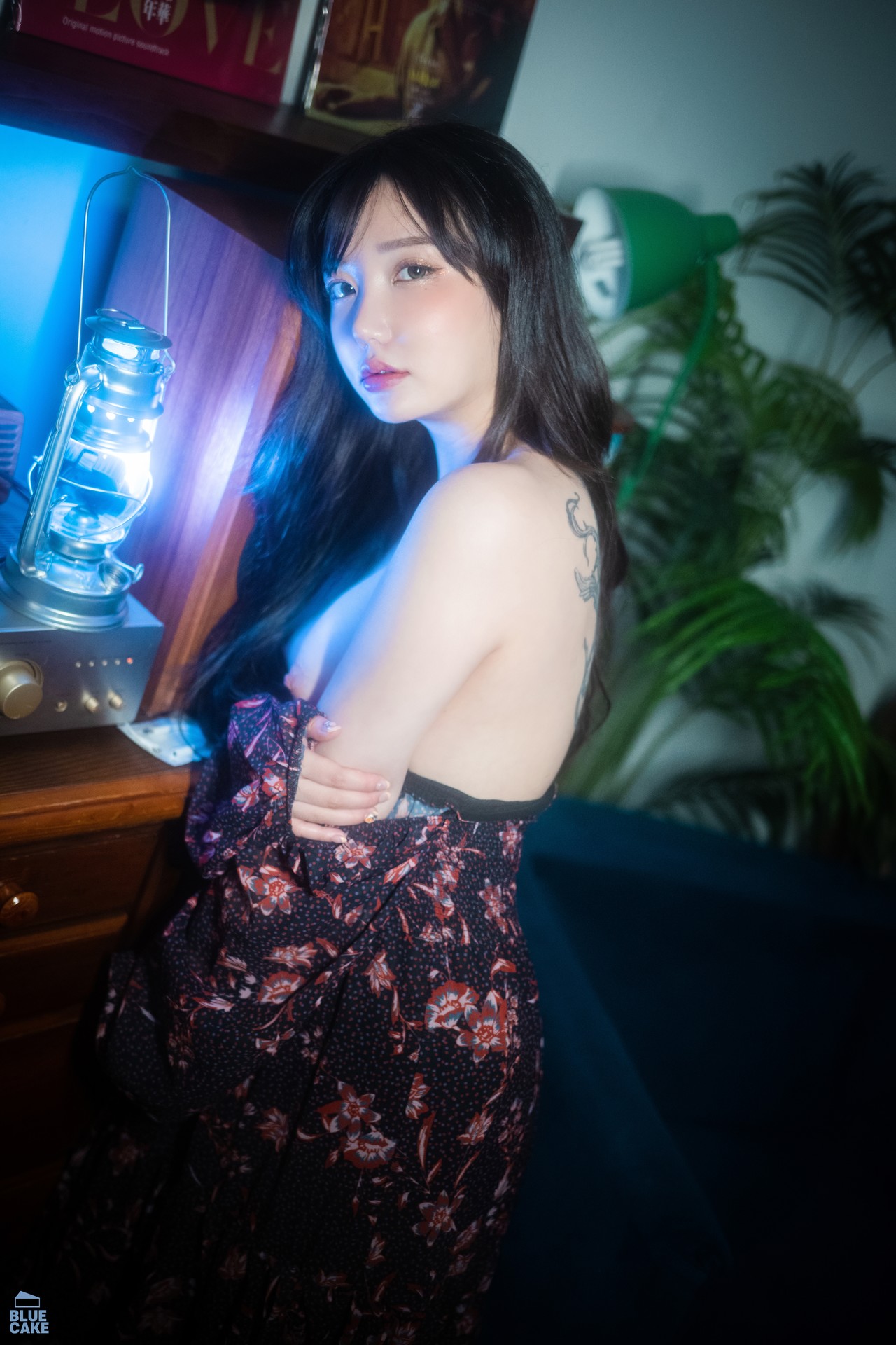 Son Yeeun 손예은, [BLUECAKE] Nothing RED+
