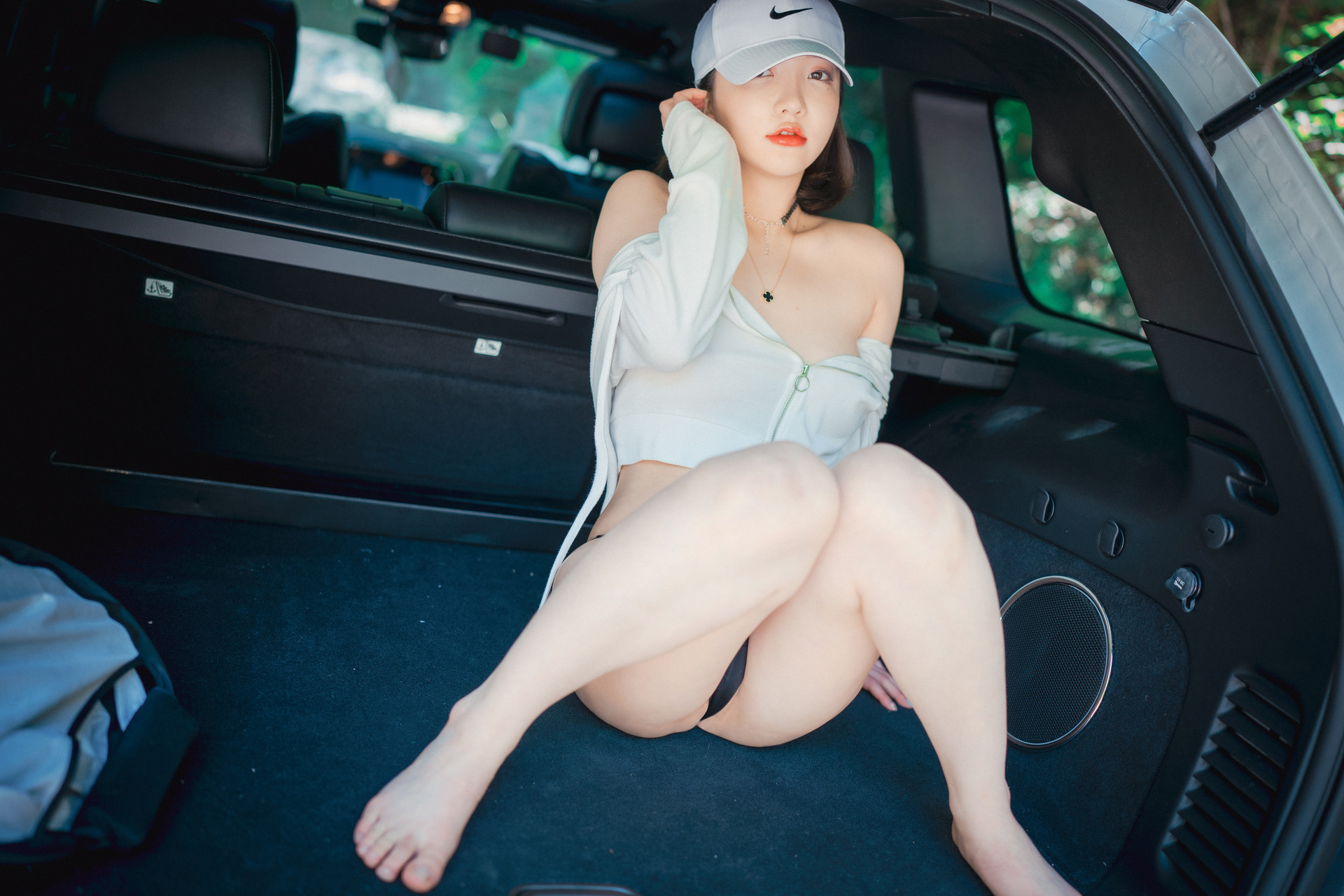 Son Yeeun 손예은, [DJAWA] Naughty Trekking Set.05