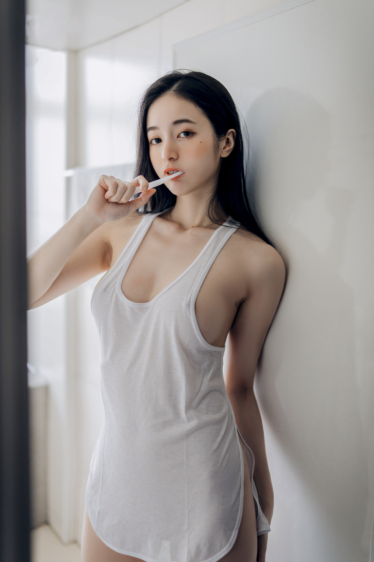 仙仙辰久違單人寫真🔞誠意超豐富寫真，全裸拍攝加六套服裝，爆炸性感女友系辰辰 Vol.02