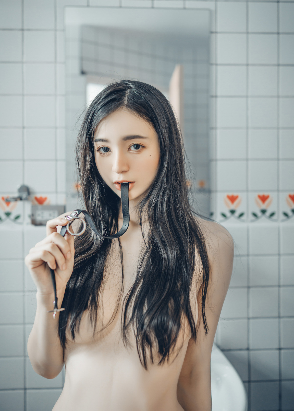 終於約到女神泡湯，浴巾一直掉，最後不穿了直接拍 S級美女-辰辰 Vol.02
