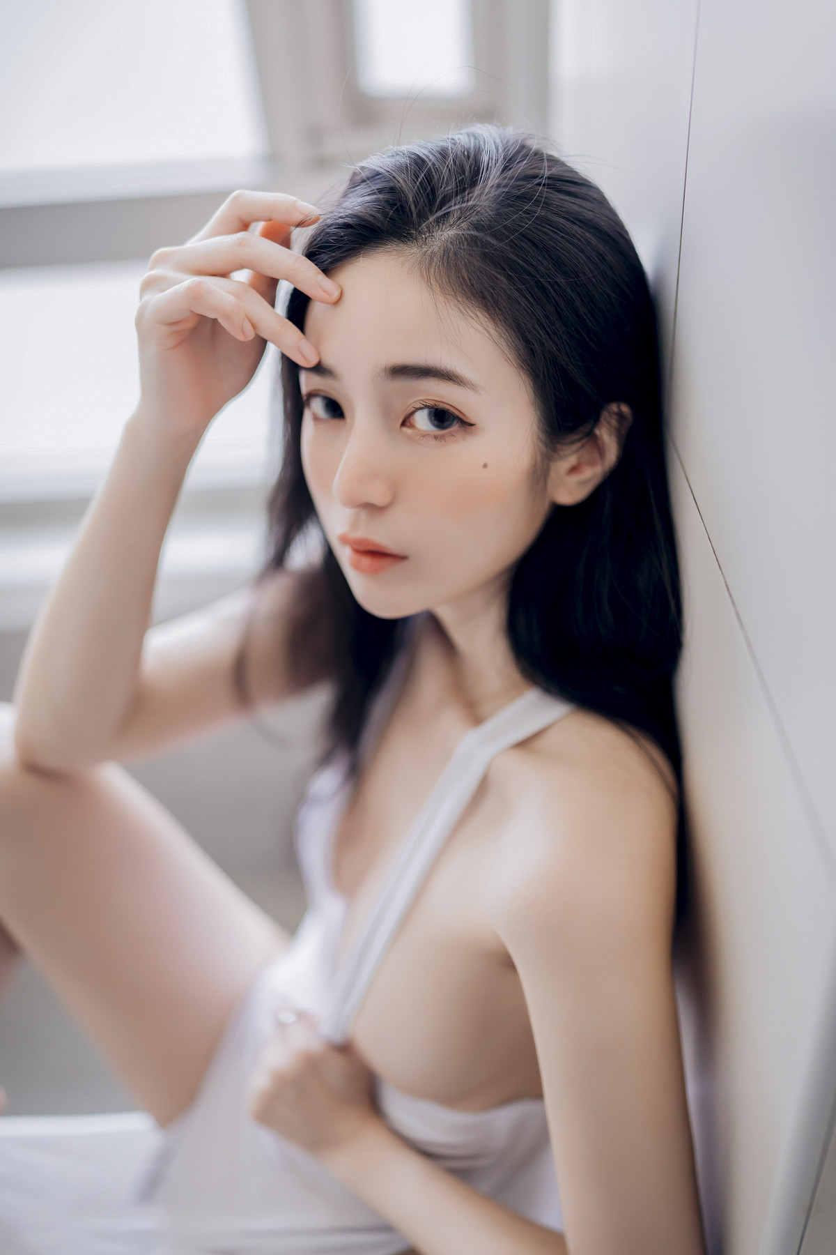 仙仙辰久違單人寫真🔞誠意超豐富寫真，全裸拍攝加六套服裝，爆炸性感女友系辰辰 Vol.02