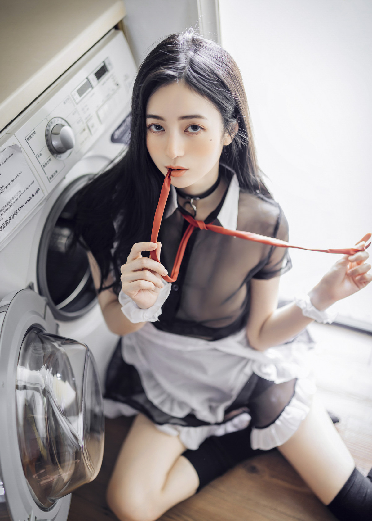 仙仙辰久違單人寫真🔞誠意超豐富寫真，全裸拍攝加六套服裝，爆炸性感女友系辰辰 Vol.01