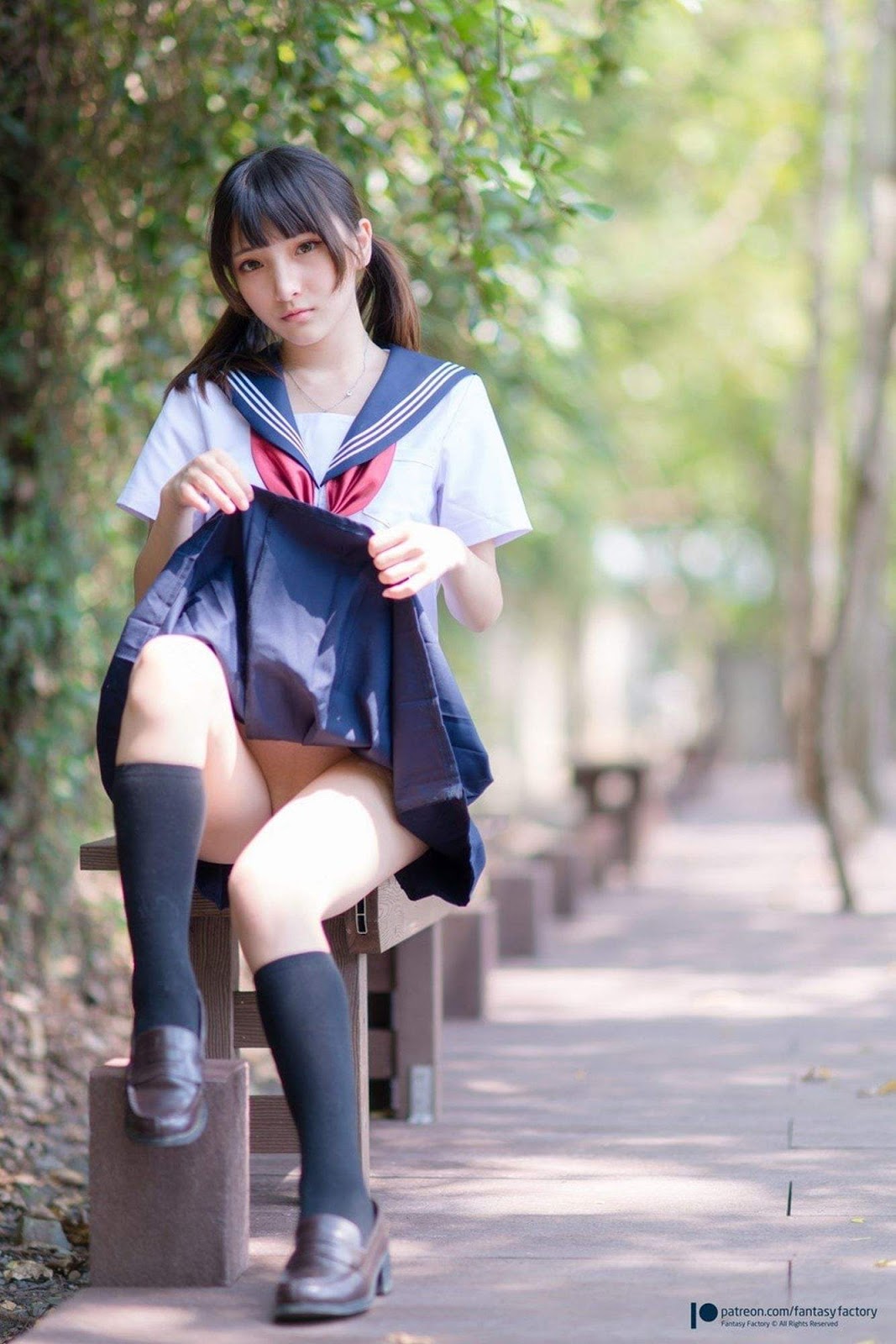 [小丁Patron] High School Girl with Pretty Pussy 皮衣濕身誘惑 (Fantasy Factory)
