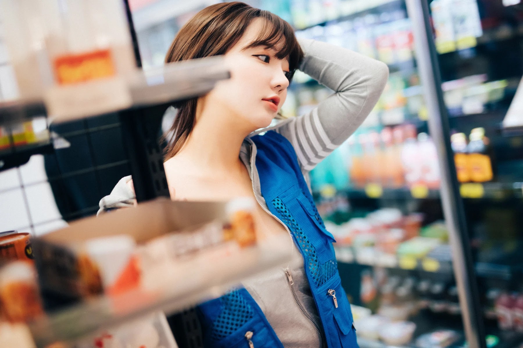 Son Yeeun 손예은, [LOOZY] Convenience Store Part Timer Set.02