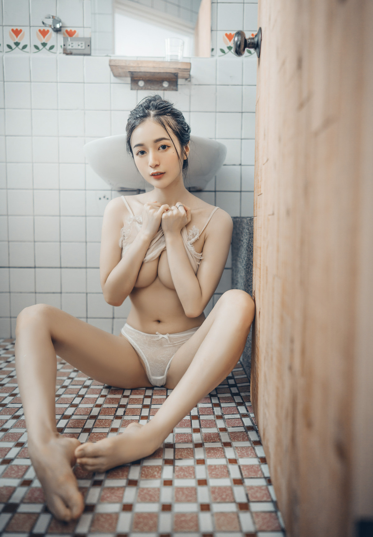 終於約到女神泡湯,浴巾一直掉,最後不穿了直接拍 S級美女-辰辰 Vol.02
