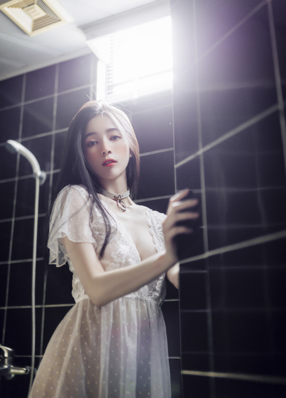 仙仙辰久違單人寫真🔞誠意超豐富寫真，全裸拍攝加六套服裝，爆炸性感女友系辰辰 Vol.01