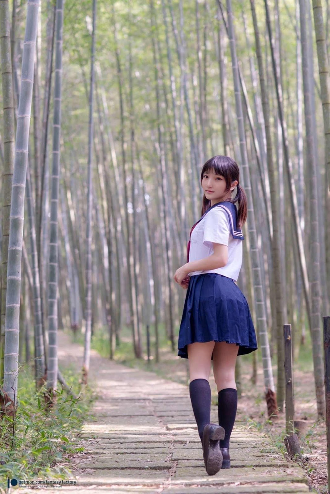 [小丁Patron] High School Girl with Pretty Pussy 皮衣濕身誘惑 (Fantasy Factory)