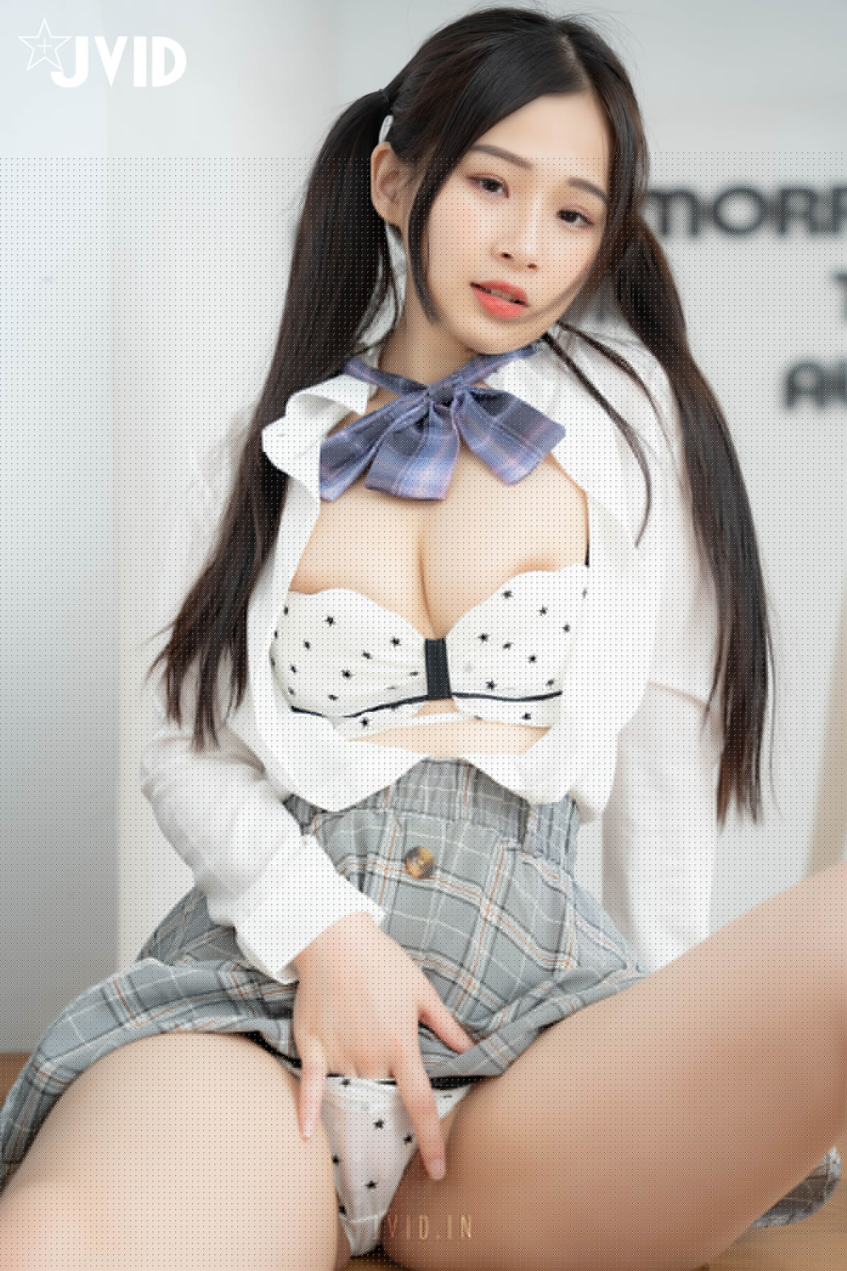 JVID精品 甜美女神婕咪 我喜歡在學長的胯下 穿著制服讓學長插入亂操