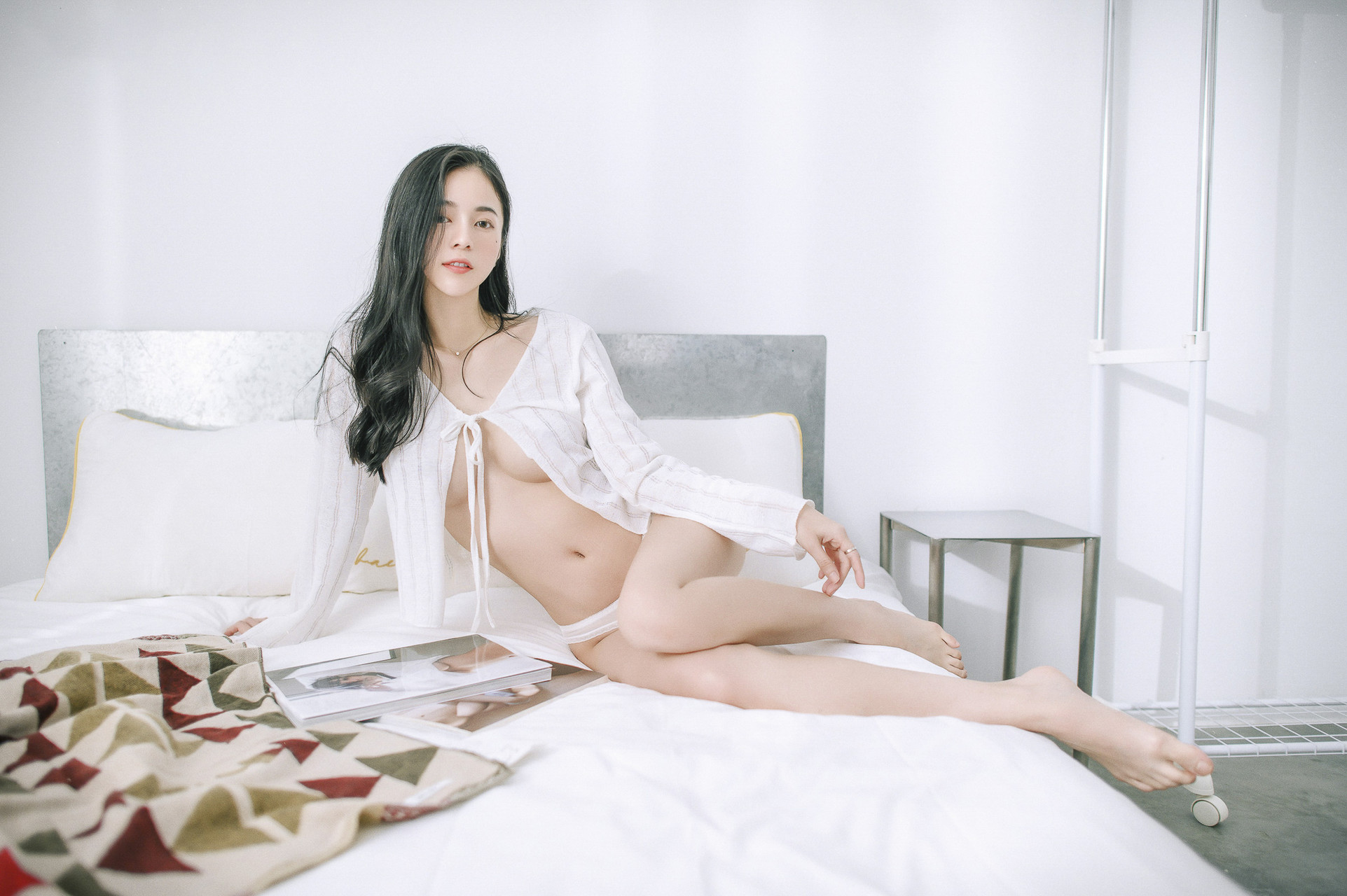 JVID精品 超仙辰辰 💕 仙女下凡玩遊戲輸了，成為任你使喚、讓你舒服的一日女友，隱藏版更多超性感畫面唷！